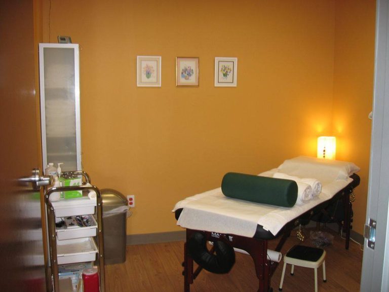acupuncture irvine room2 768x576