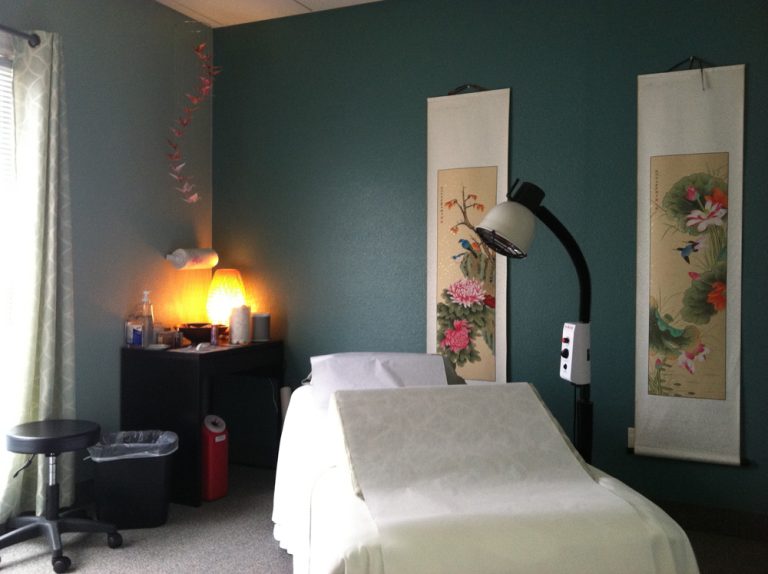 healing house treament room 1 1 768x574